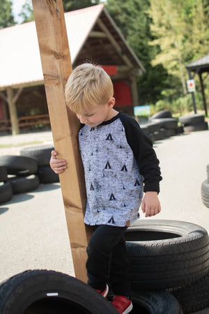 Pantalon évolutif noir style jogger en bambou pour enfant, grandeurs 0 à 6 ans