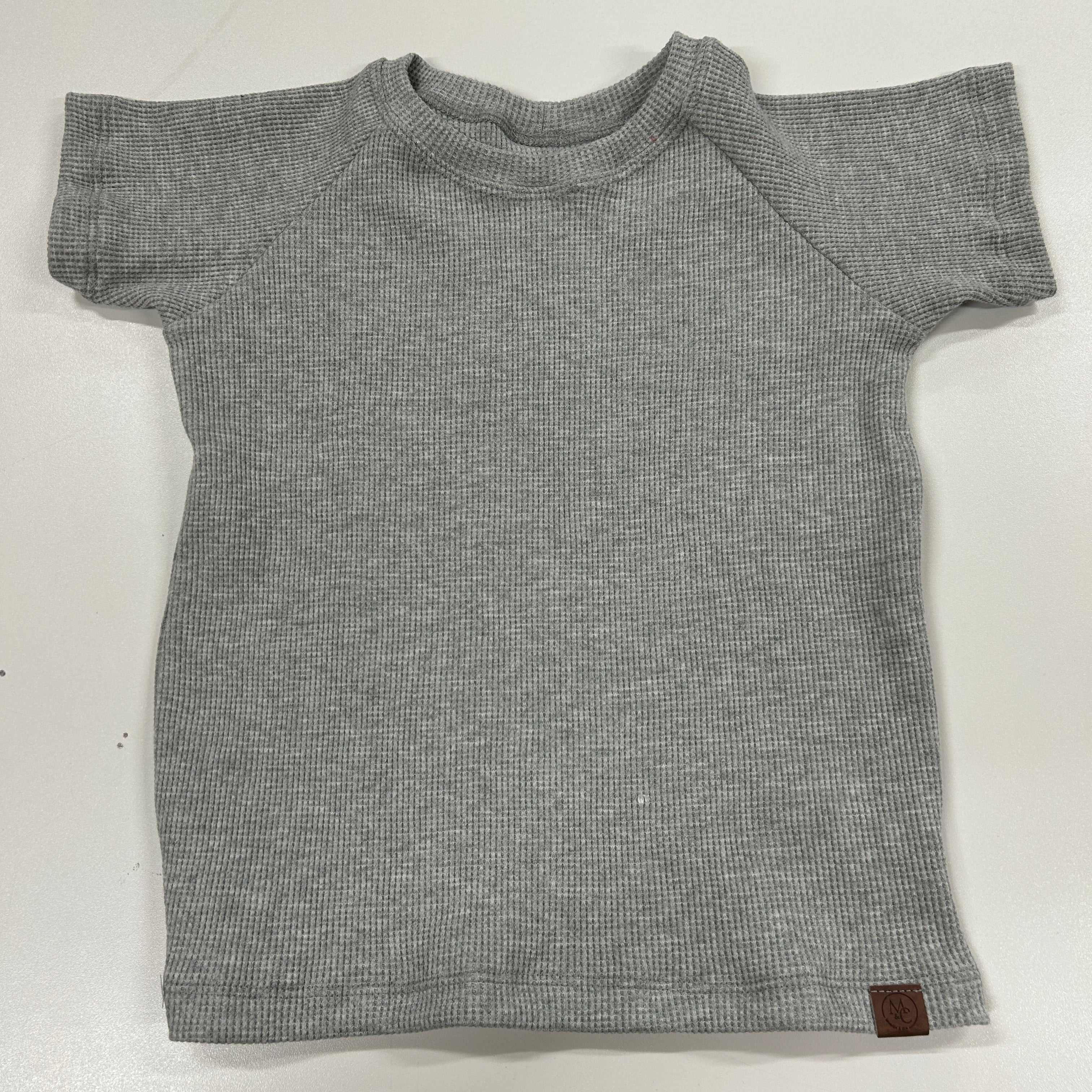 ECO-Shirt - T-shirt reglan neufs confectionnés avec des retailles