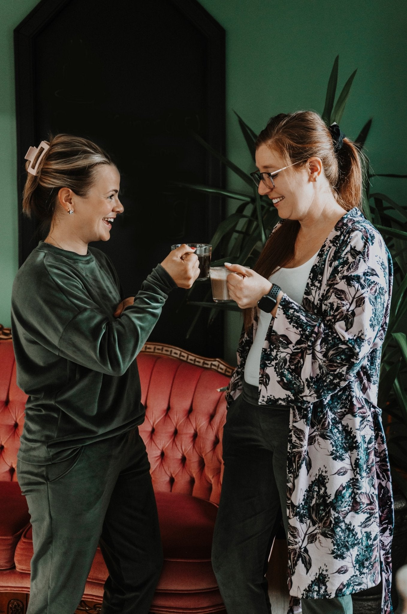 Chandail détente à manche longue vert uni pour femme, idéal aussi pour la maternité - MomMe et Cie Inc.