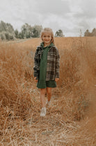 Hoodie dress évolutive vert forêt en bambou avec poche kangourou sans oeillets pour junior, grandeurs 6 à 12 ans - MomMe et Cie Inc.