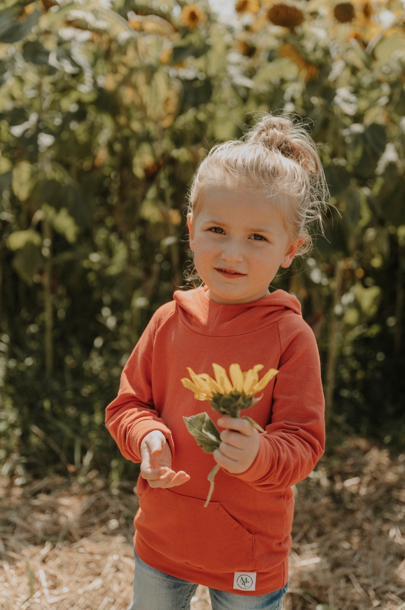 ECO-Hoodie - Chandail à capuchon et poche kangourou confectionnés avec des retailles - MomMe et Cie Inc.