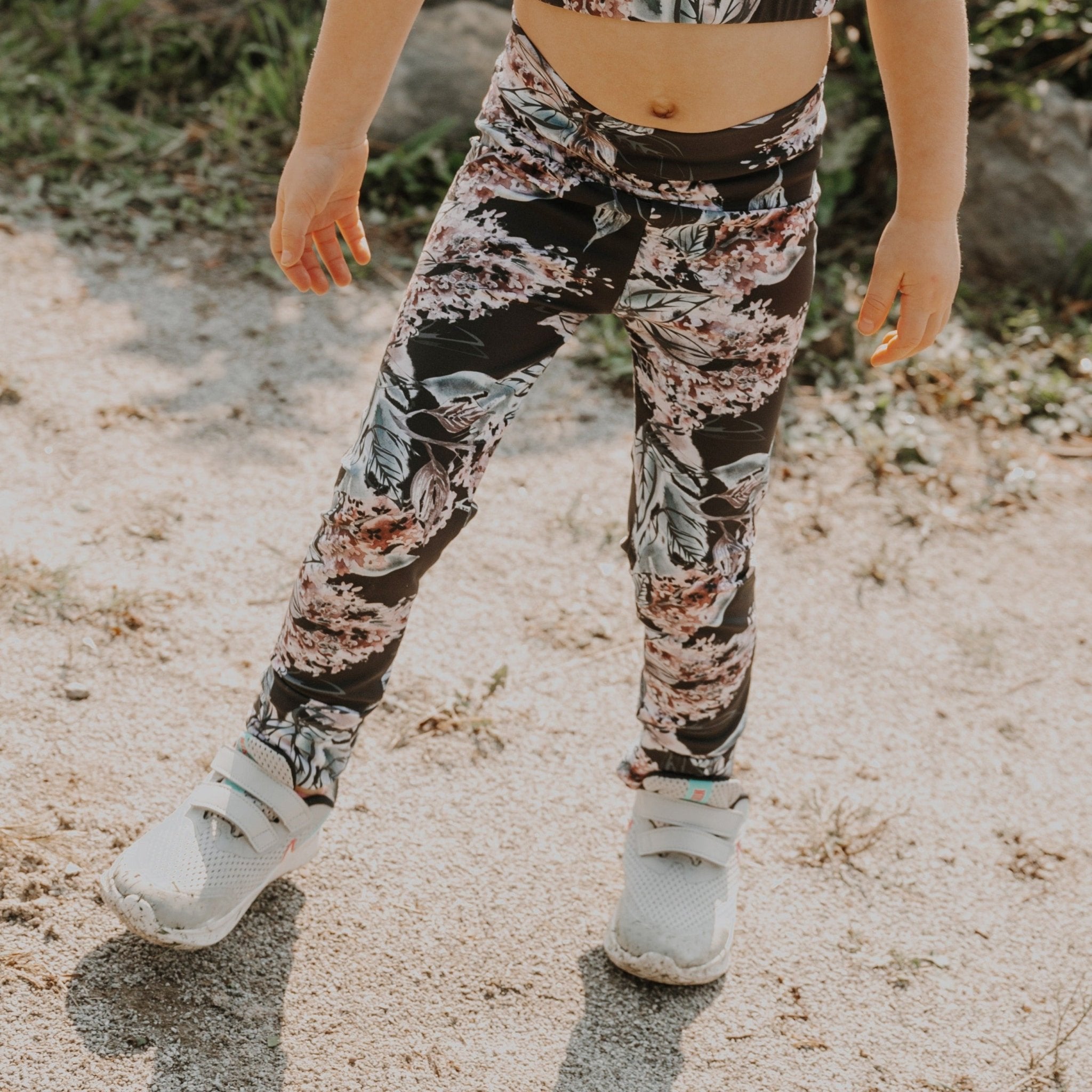 Legging de sport évolutif junior fleuri - MomMe et Cie Inc.