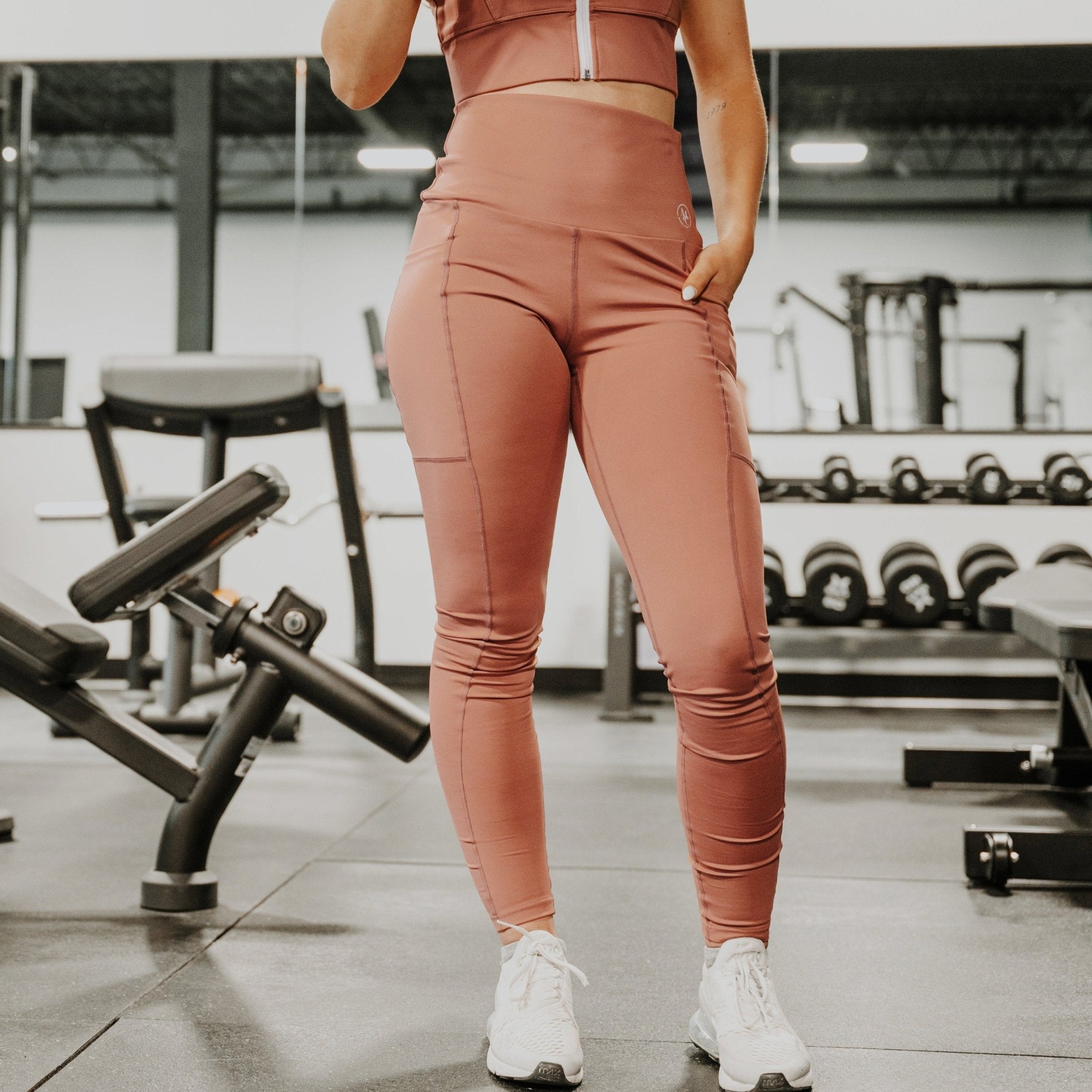 Legging de sport pour femme à taille haute avec poches rose - MomMe et Cie Inc.