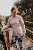 Legging de sport pour femme à taille haute avec poches fleuri - MomMe et Cie Inc.